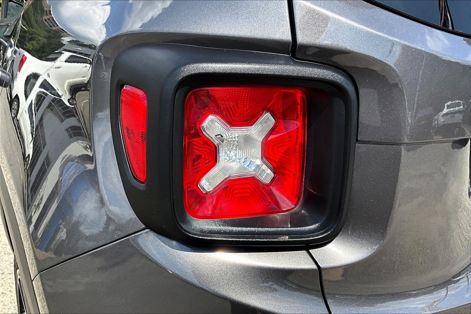 Used 2017 Jeep Renegade Sport w/ Power & Air Group FWD image 30