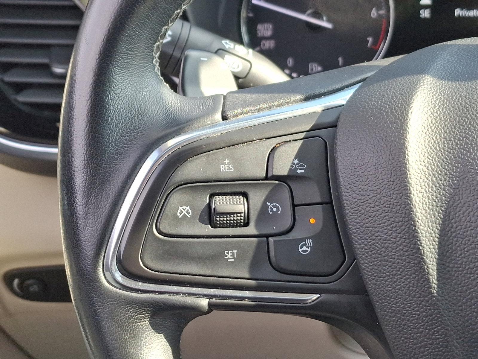 Used 2022 Buick Envision Avenir w/ Technology Package II image 22