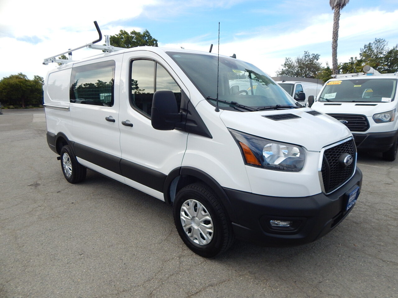 Used 2025 Ford Transit 250 Low Roof w/ Exterior Upgrade Package RWD image 10