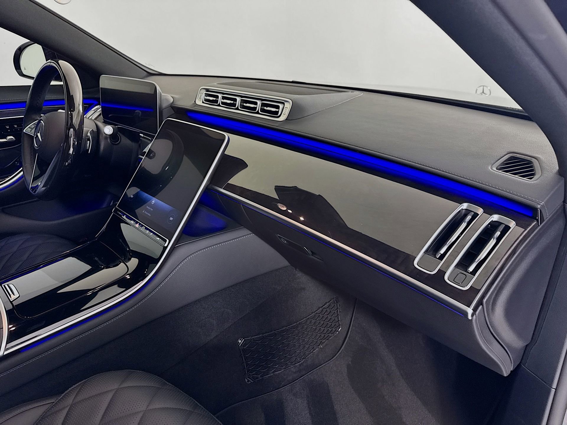 Used 2024 Mercedes-Benz S 580 4MATIC Sedan image 32