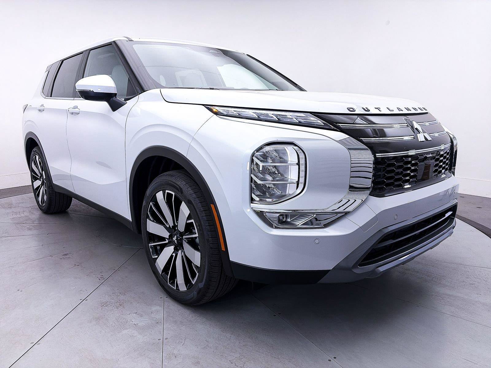 New 2026 Mitsubishi Outlander SE