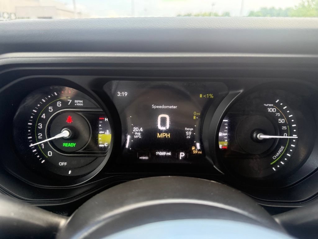 Used 2025 Jeep Wrangler Unlimited Sahara AWD/4WD image 22