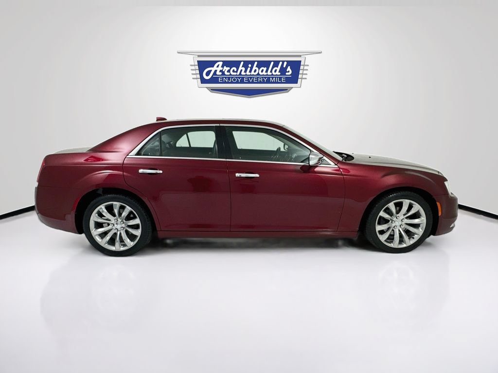 Used 2019 Chrysler 300 Limited RWD image 9