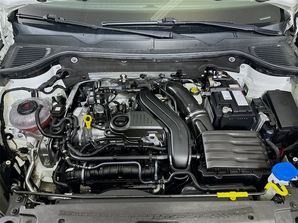 Used 2022 Volkswagen Taos S image 9