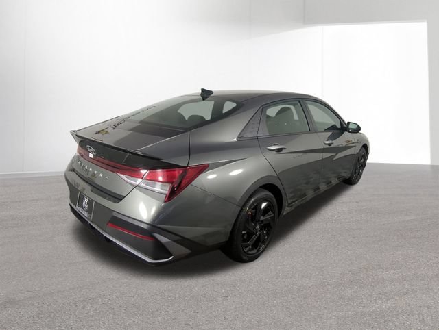 New 2026 Hyundai Elantra Sport FWD image 12