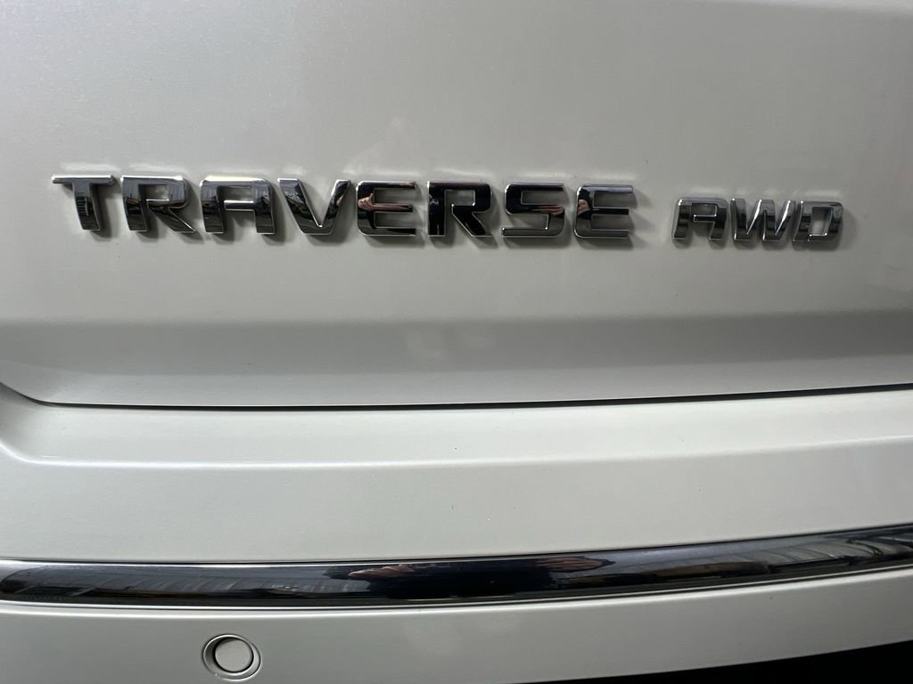 Used 2021 Chevrolet Traverse Premier image 34
