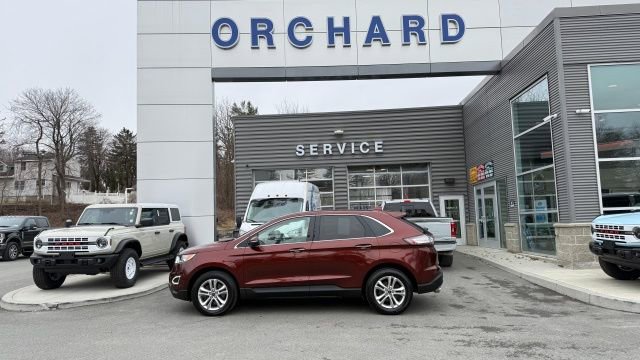 Used 2016 Ford Edge Titanium w/ Technology Package image 2