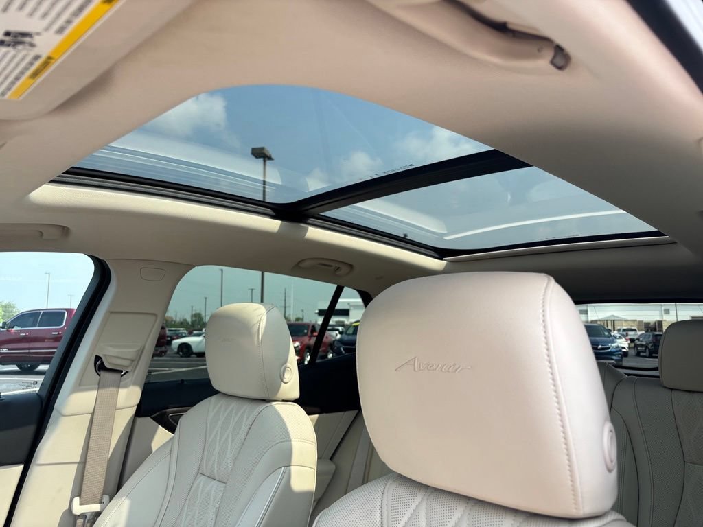 Used 2023 Buick Envision Avenir AWD/4WD image 18