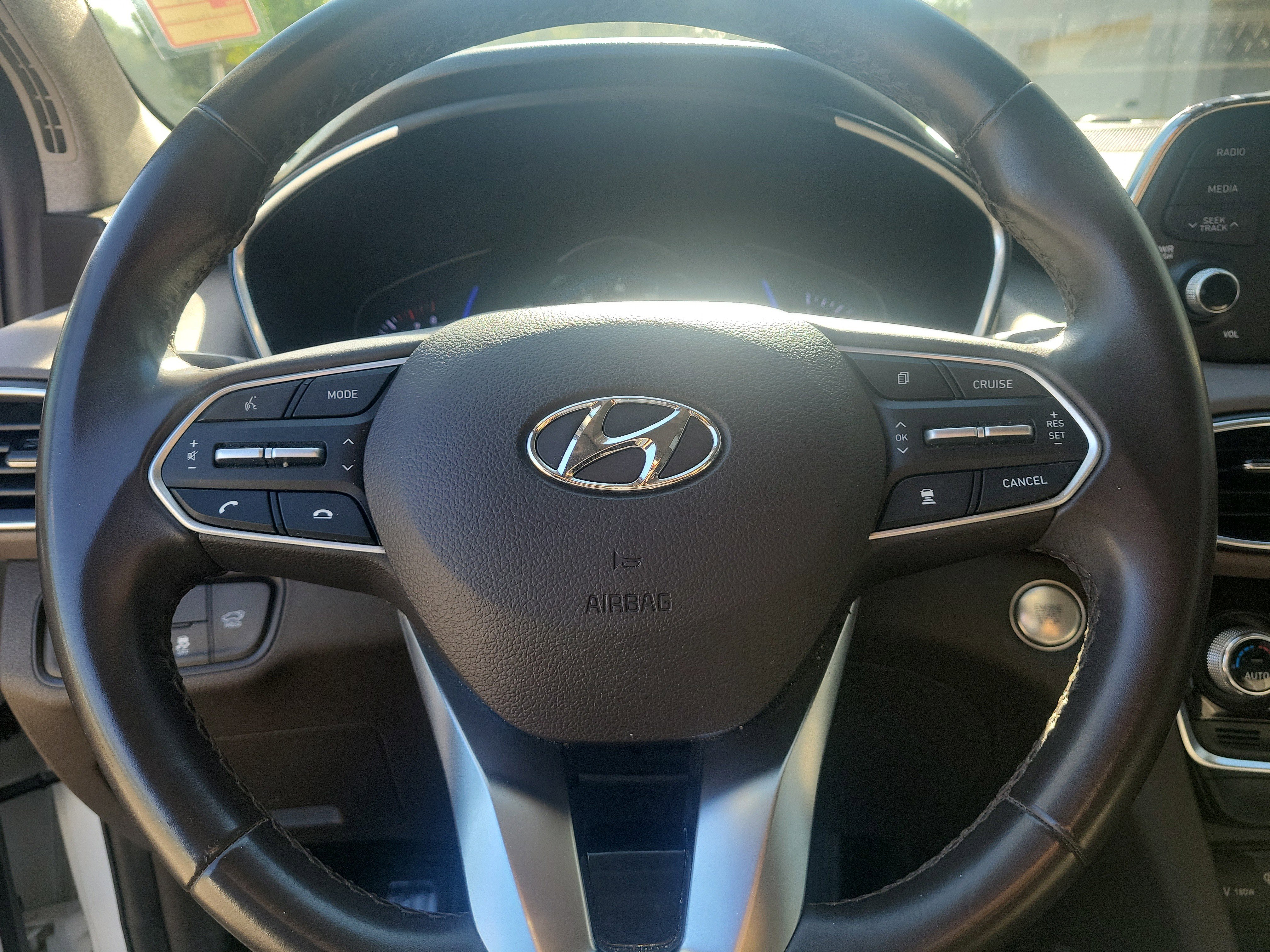 Used 2020 Hyundai Santa Fe SEL w/ Convenience + Premium Package image 24