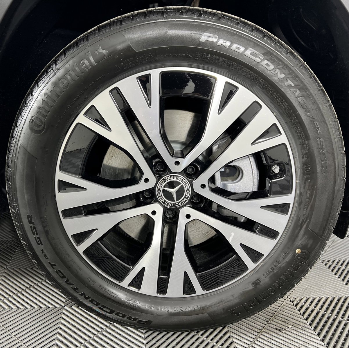 New 2025 Mercedes-Benz GLB 250 image 15