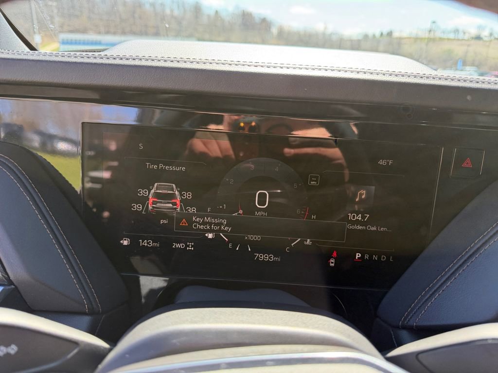Certified 2025 GMC Yukon XL AT4 AWD/4WD image 16