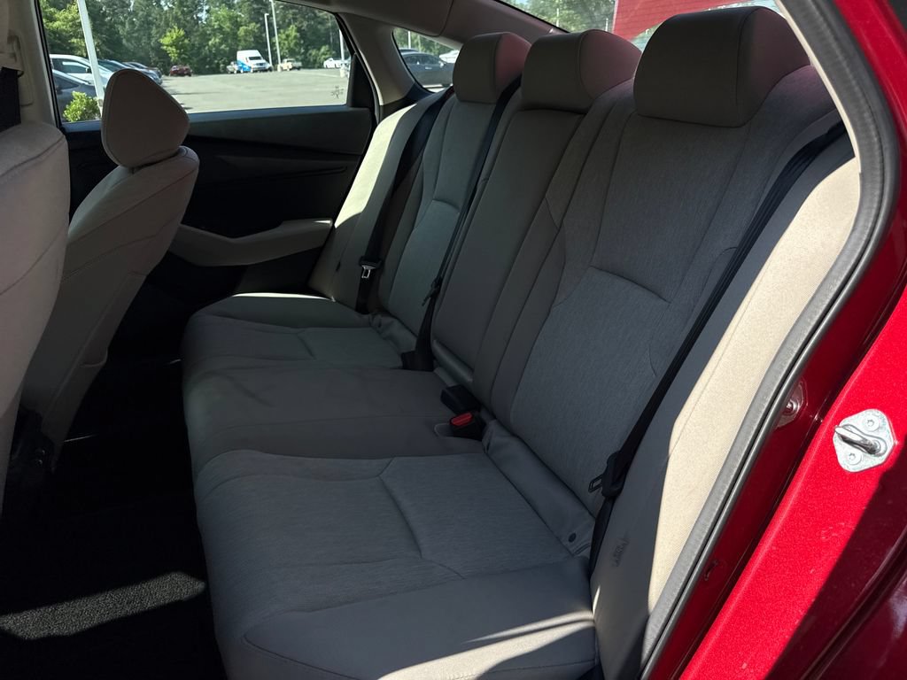 Certified 2025 Honda Accord SE image 32