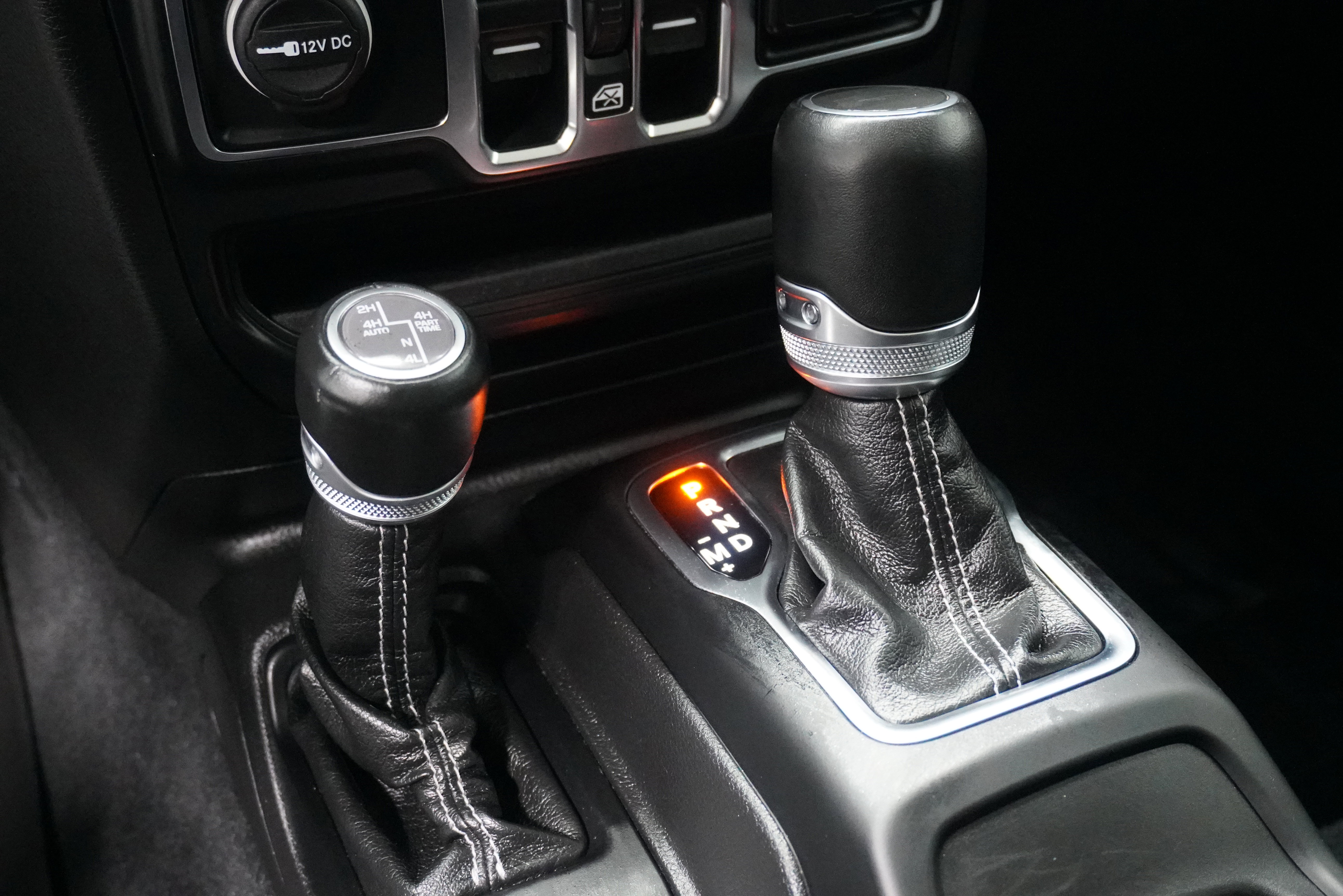 Used 2022 Jeep Wrangler Unlimited Sahara w/ Cold Weather Group image 23