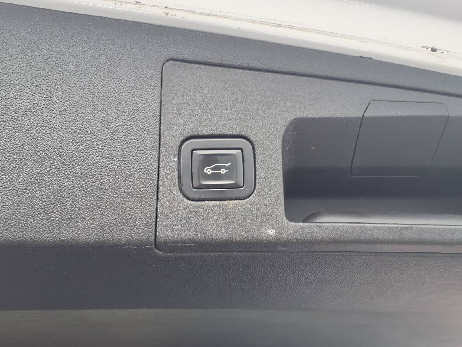 Used 2019 Cadillac XT5 Luxury FWD image 12