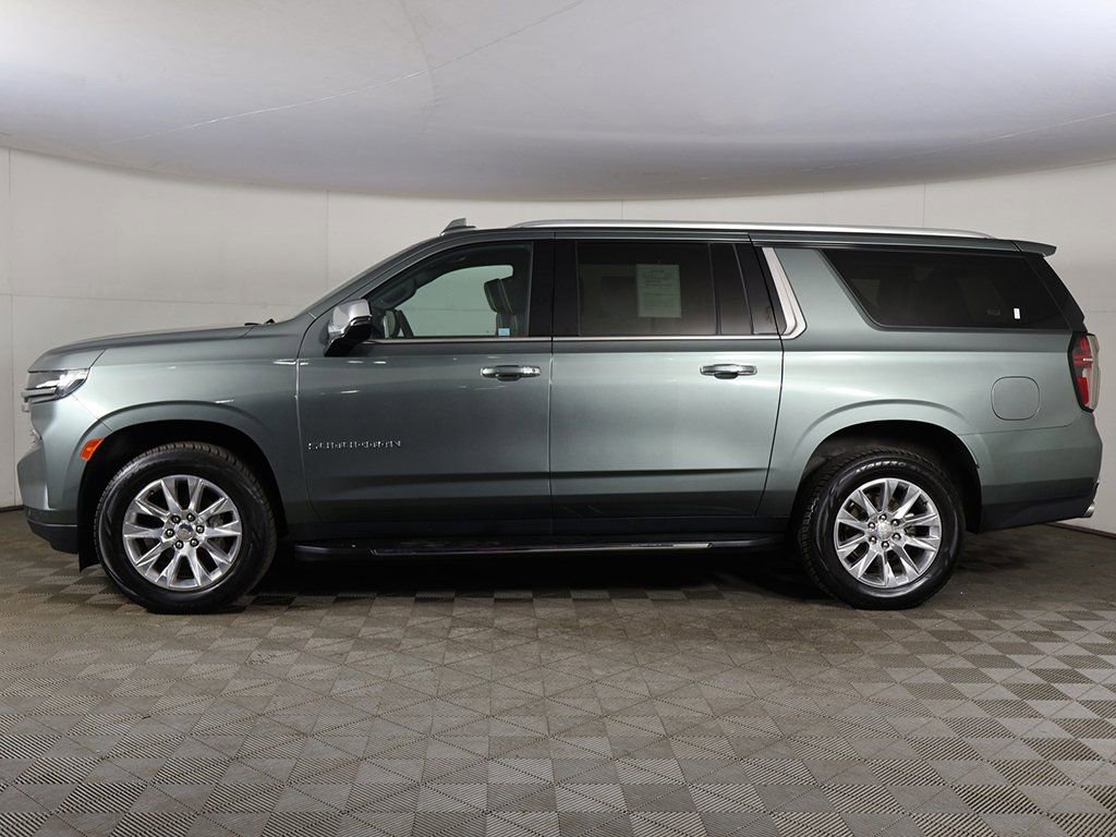 Used 2023 Chevrolet Suburban Premier AWD/4WD image 19