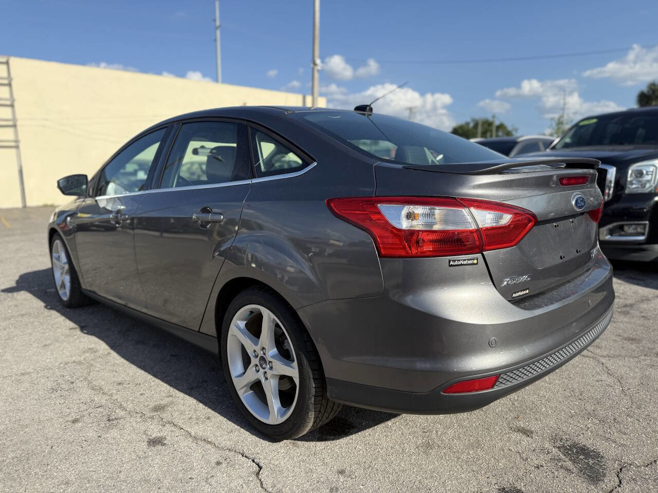 Used 2013 Ford Focus Titanium w/ Titanium Handling Pkg FWD image 5