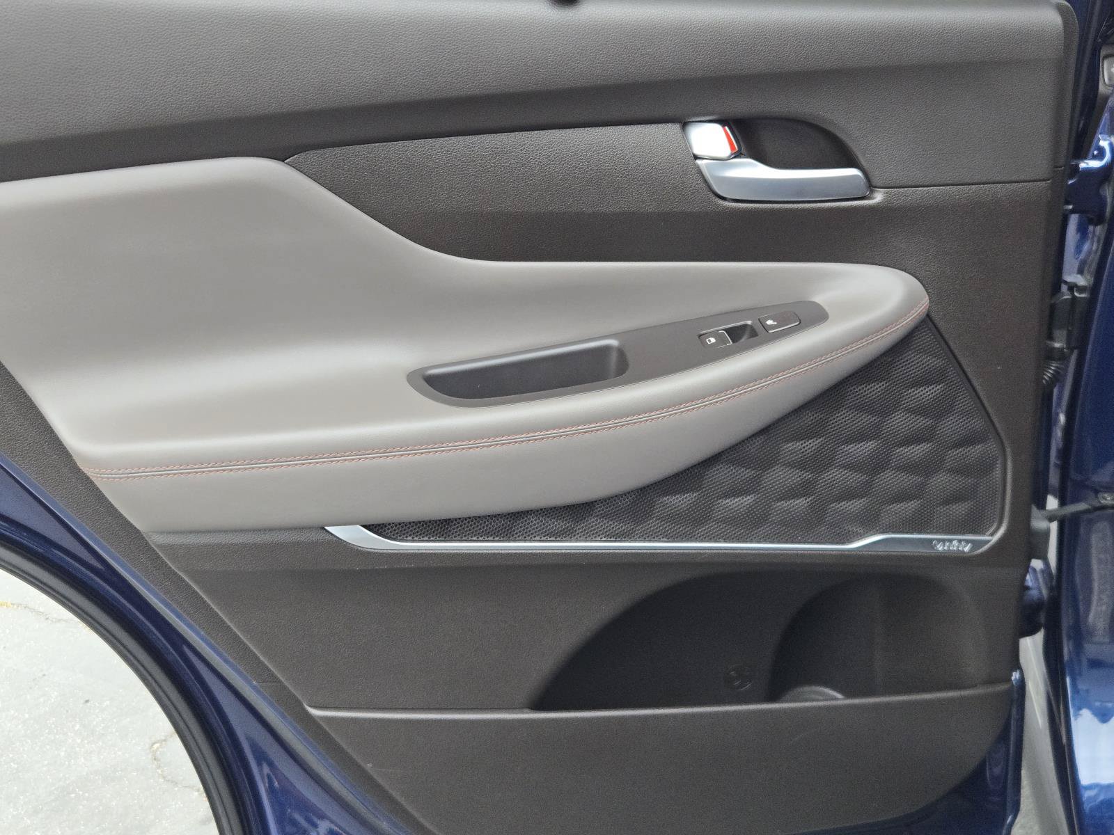 Used 2020 Hyundai Santa Fe Limited FWD image 24