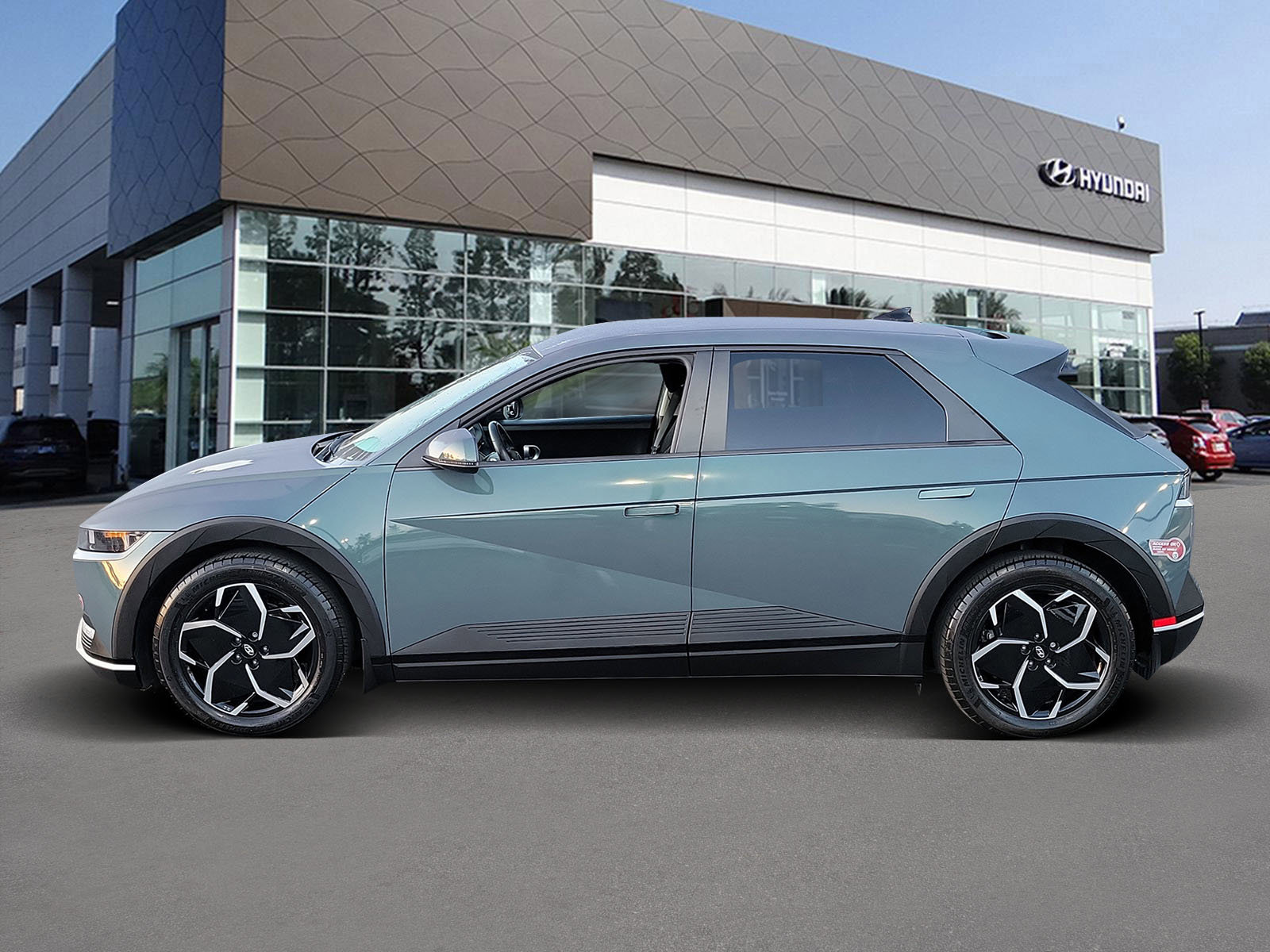 Certified 2024 Hyundai Ioniq 5 SE image 3