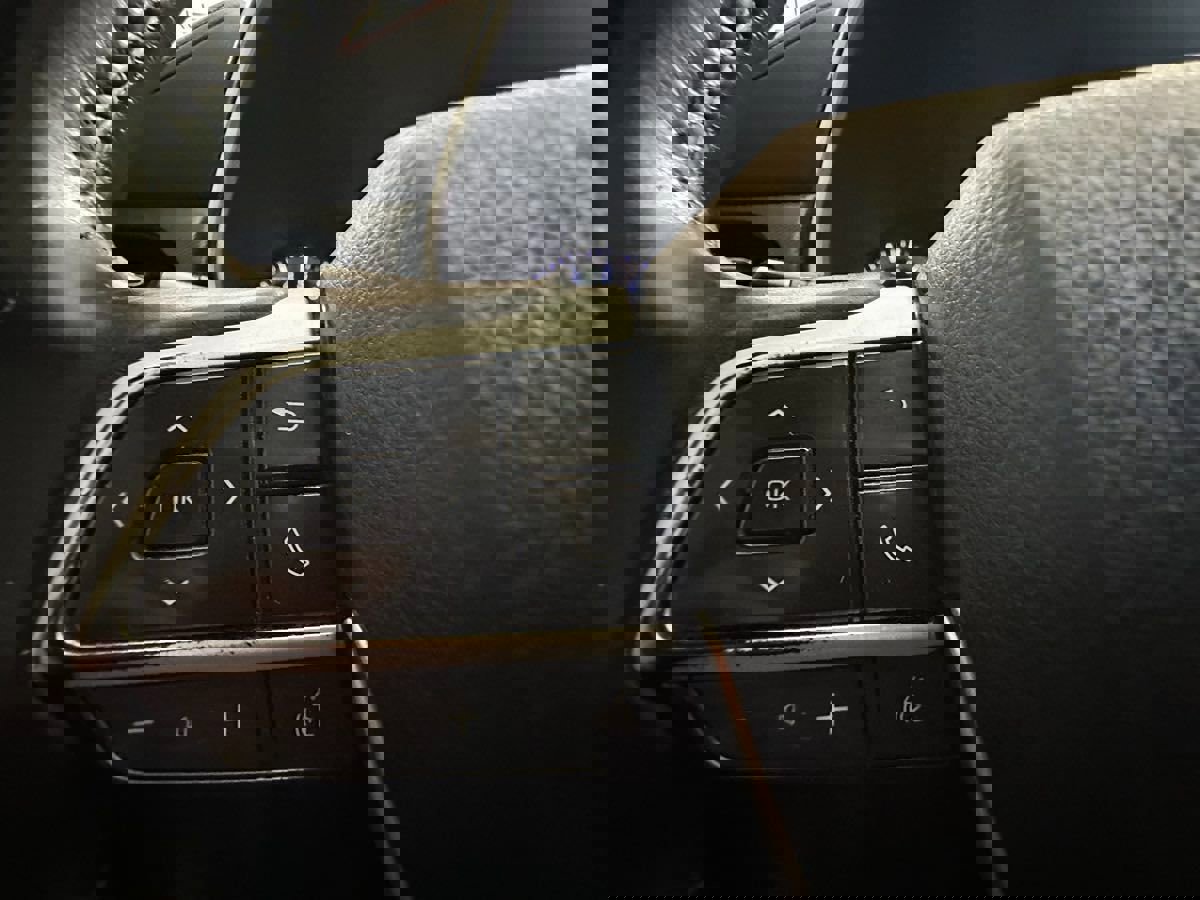 Used 2022 Toyota Highlander XSE image 32