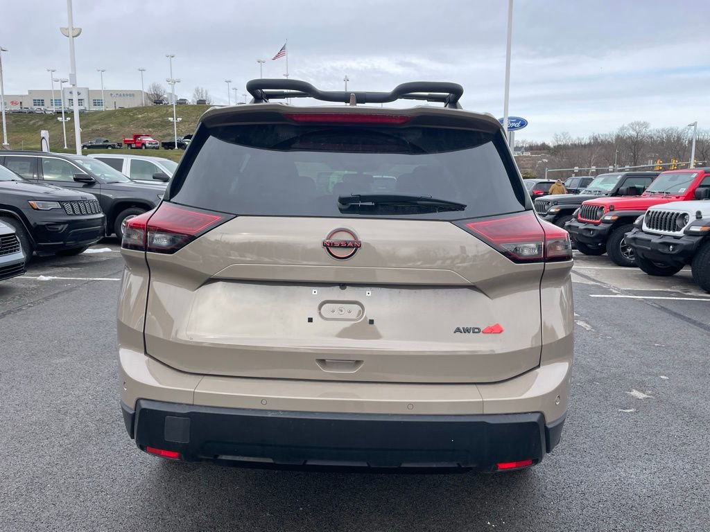 Used 2025 Nissan Rogue SV w/ Rock Creek Premium Package image 4