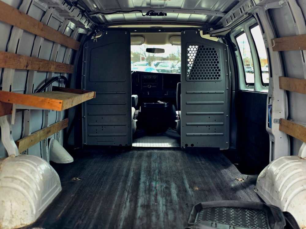 Used 2017 GMC Savana 2500 image 15