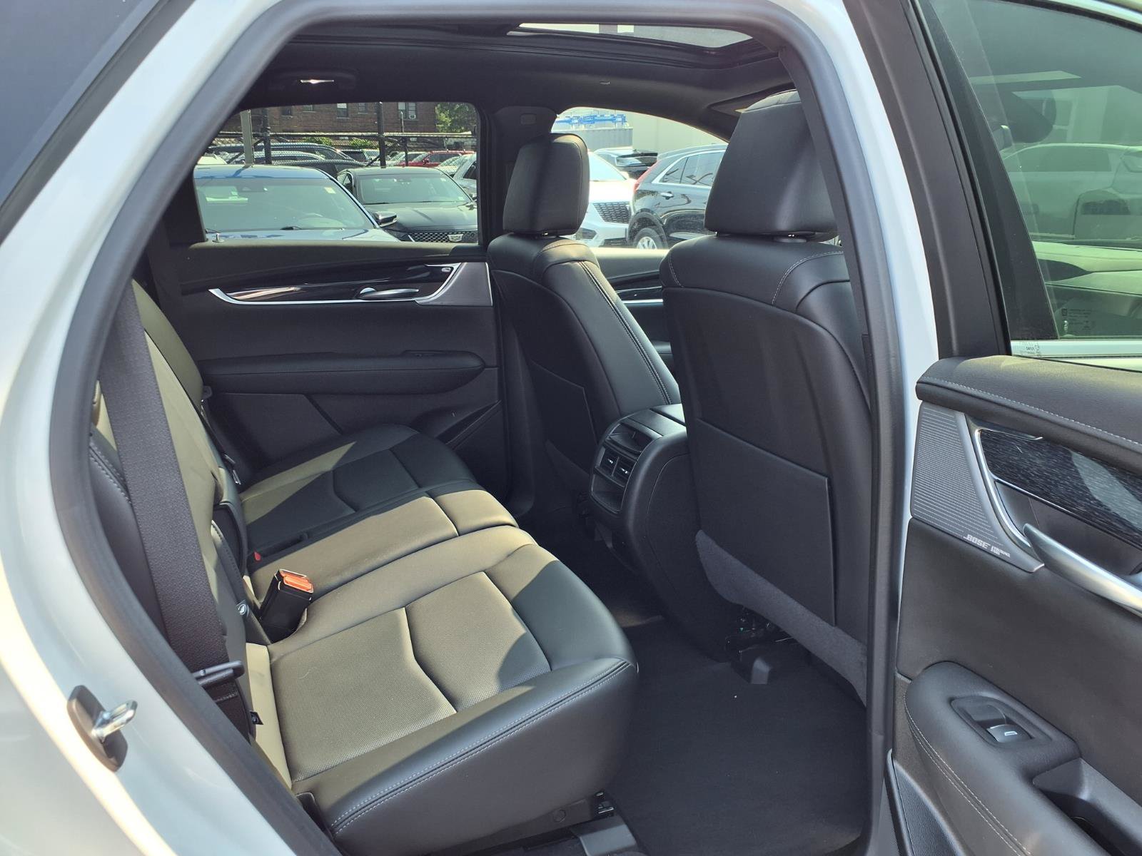 Certified 2024 Cadillac XT5 Premium Luxury w/ LPO, Floor Liner Package AWD/4WD image 33