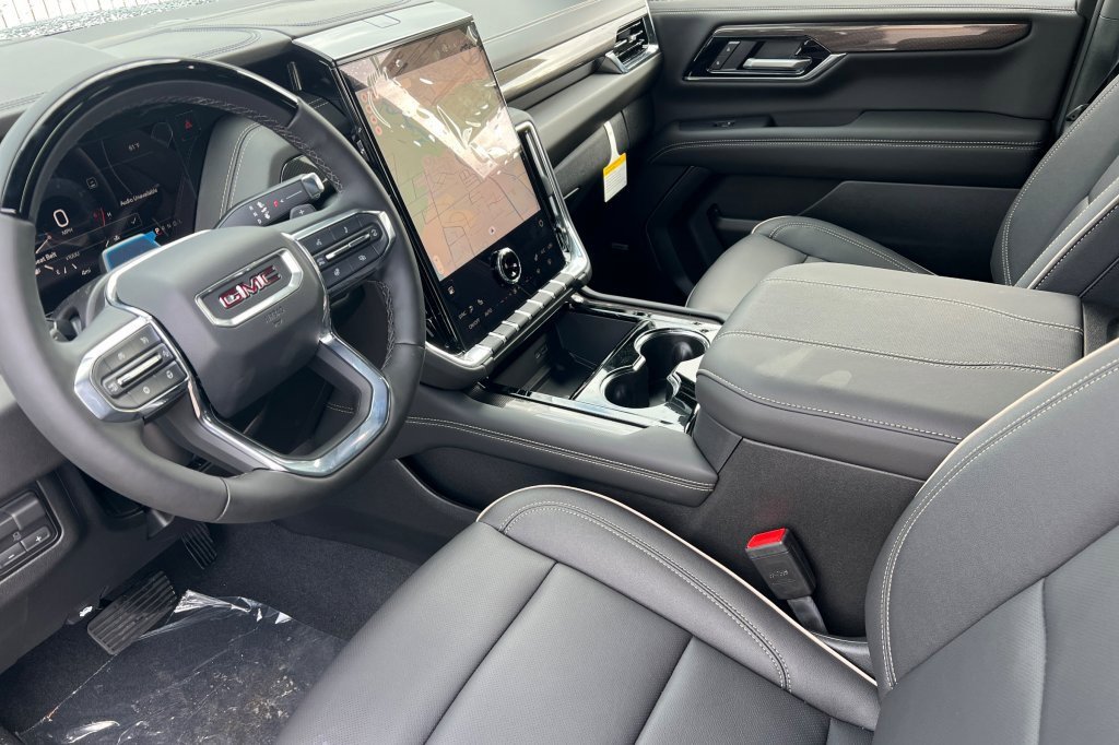 New 2026 GMC Yukon Elevation image 7