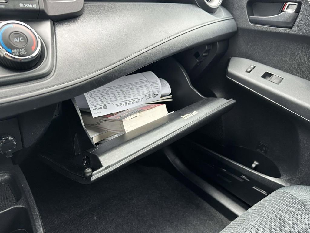 Used 2016 Toyota RAV4 LE image 30