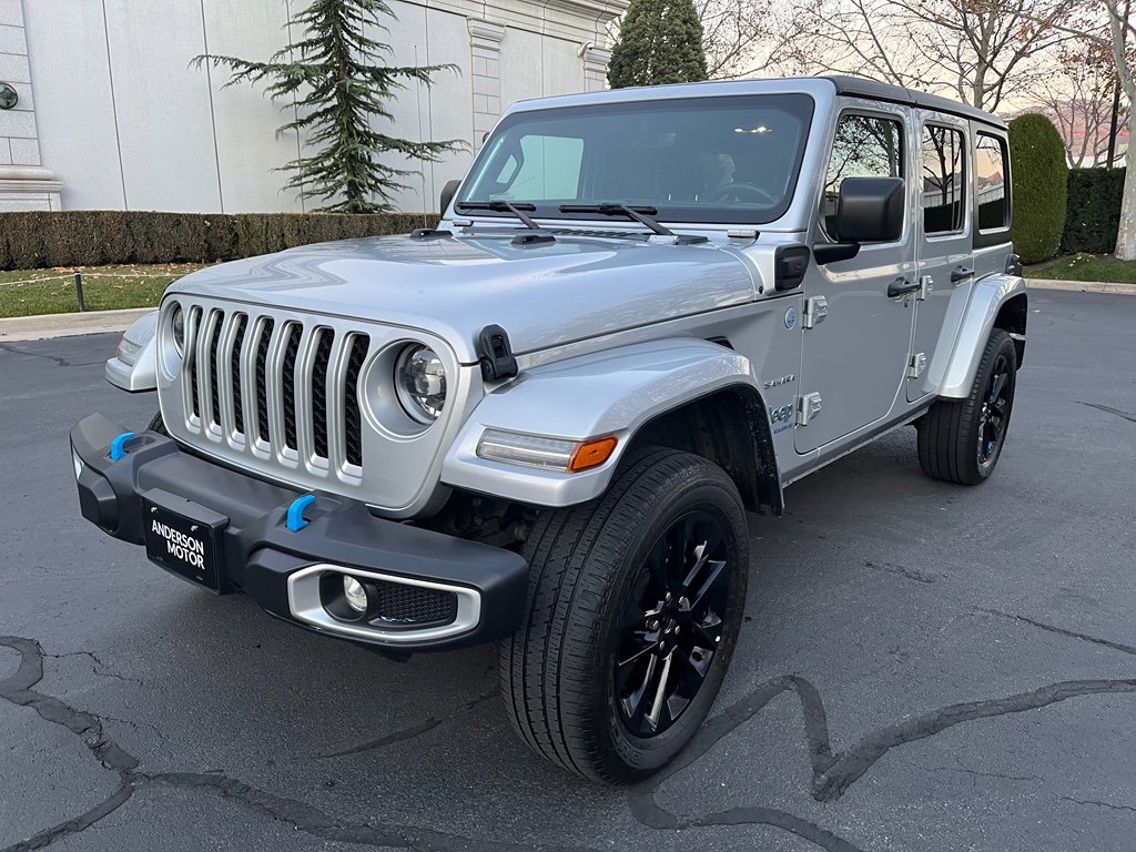 Used 2023 Jeep Wrangler Sahara image 3