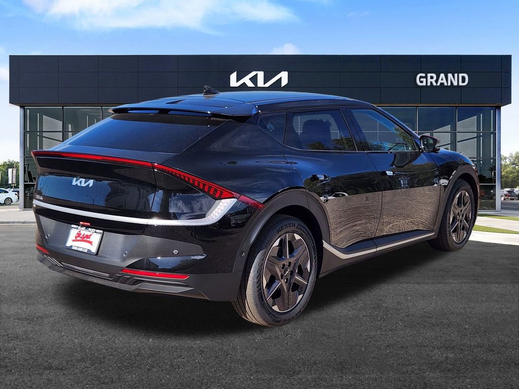 New 2025 Kia EV6 Light w/ Light LR Technology Package image 5