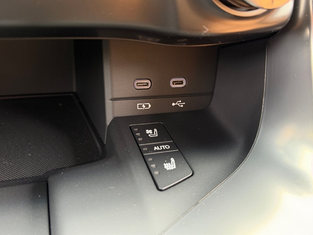 New 2026 Lexus LX 600 4WD w/ Luxury Package image 23
