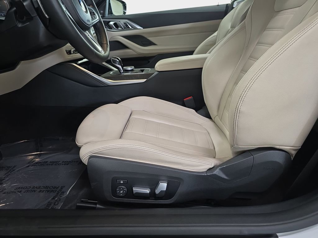 Used 2023 BMW M440i Convertible w/ Premium Package image 23