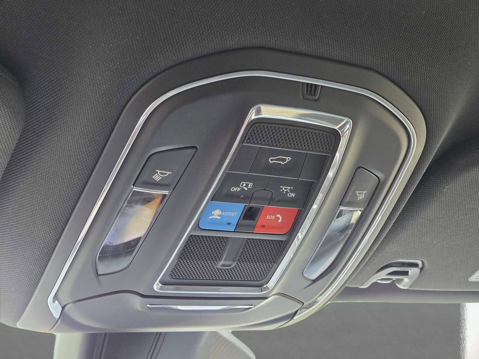 Used 2024 Jeep Wagoneer L Series II image 34