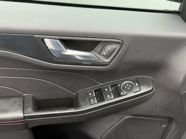 Used 2025 Ford Escape ST-Line image 17