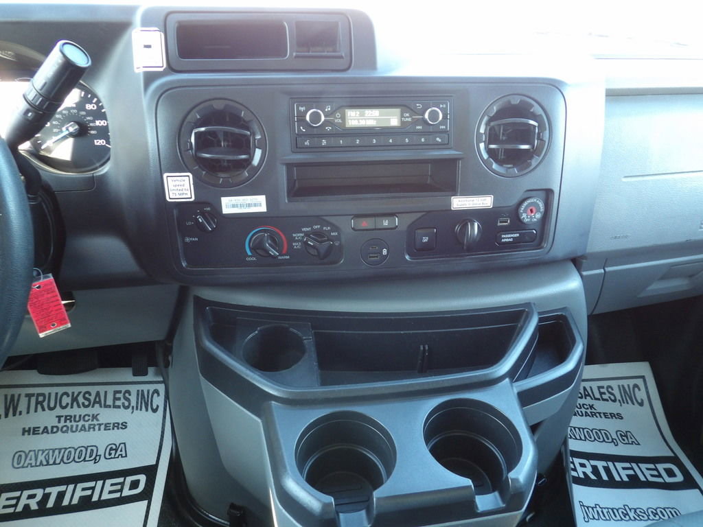 Used 2021 Ford E-350 and Econoline 350 Super Duty RWD image 23