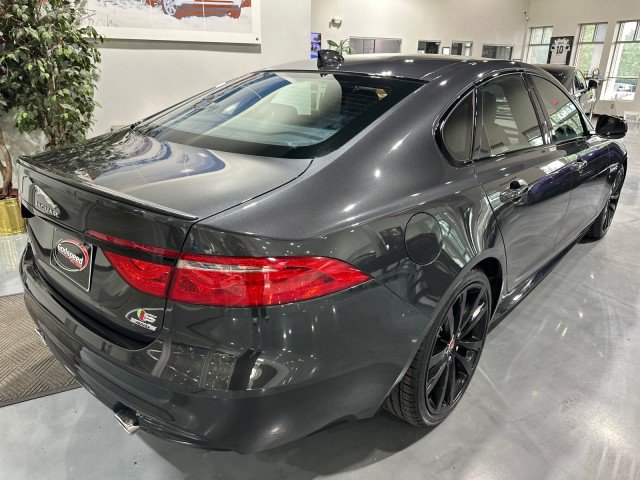 Used 2019 Jaguar XF S AWD/4WD image 27