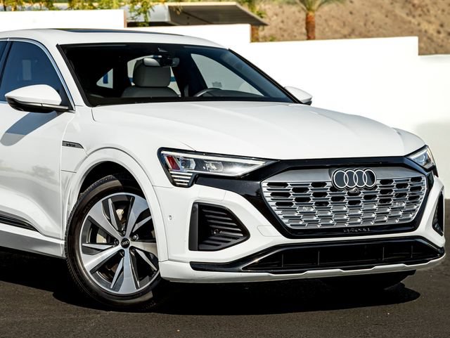 Used 2024 Audi Q8 e-tron Premium Plus w/ Premium Plus Package AWD/4WD image 5