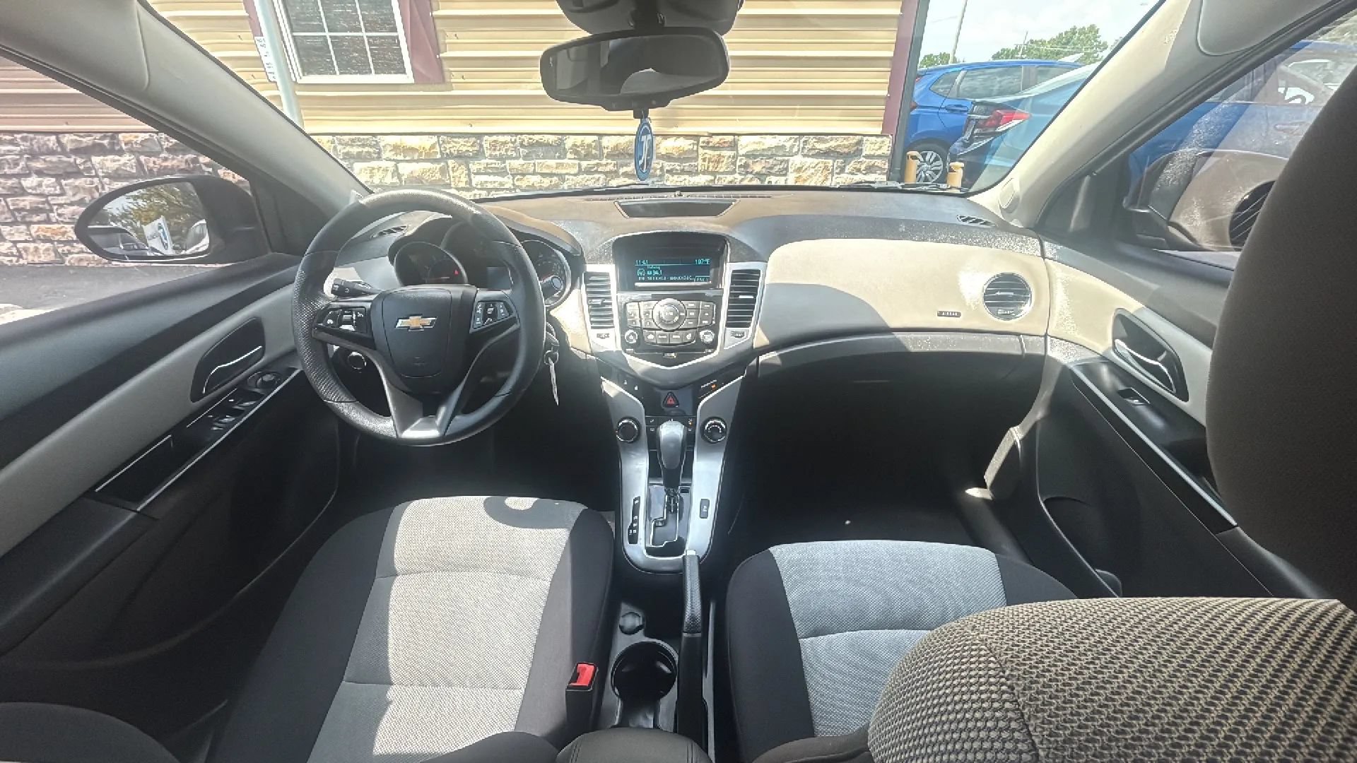 Used 2014 Chevrolet Cruze LS FWD image 21