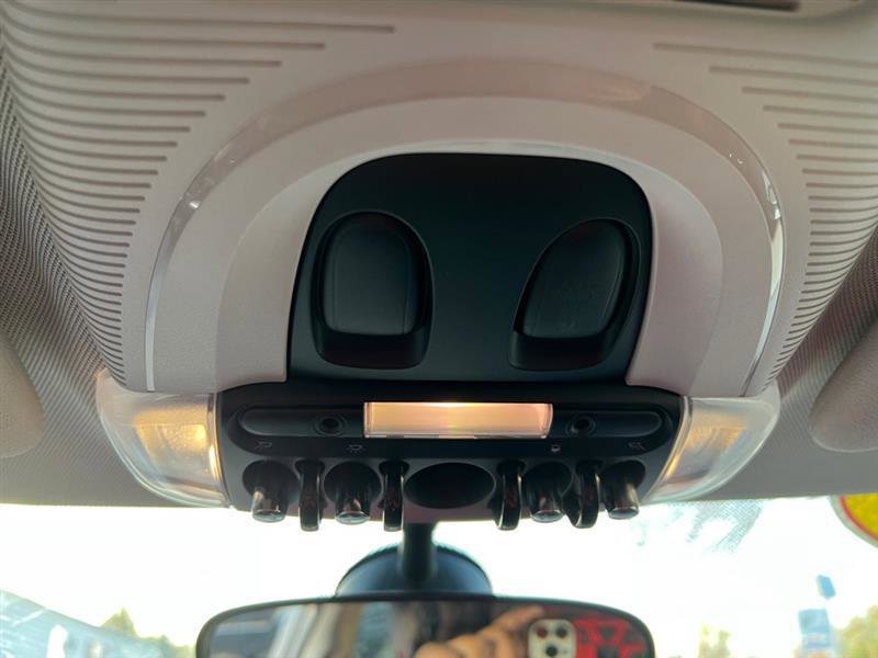 Used 2015 MINI Cooper 4-Door Hardtop FWD image 35