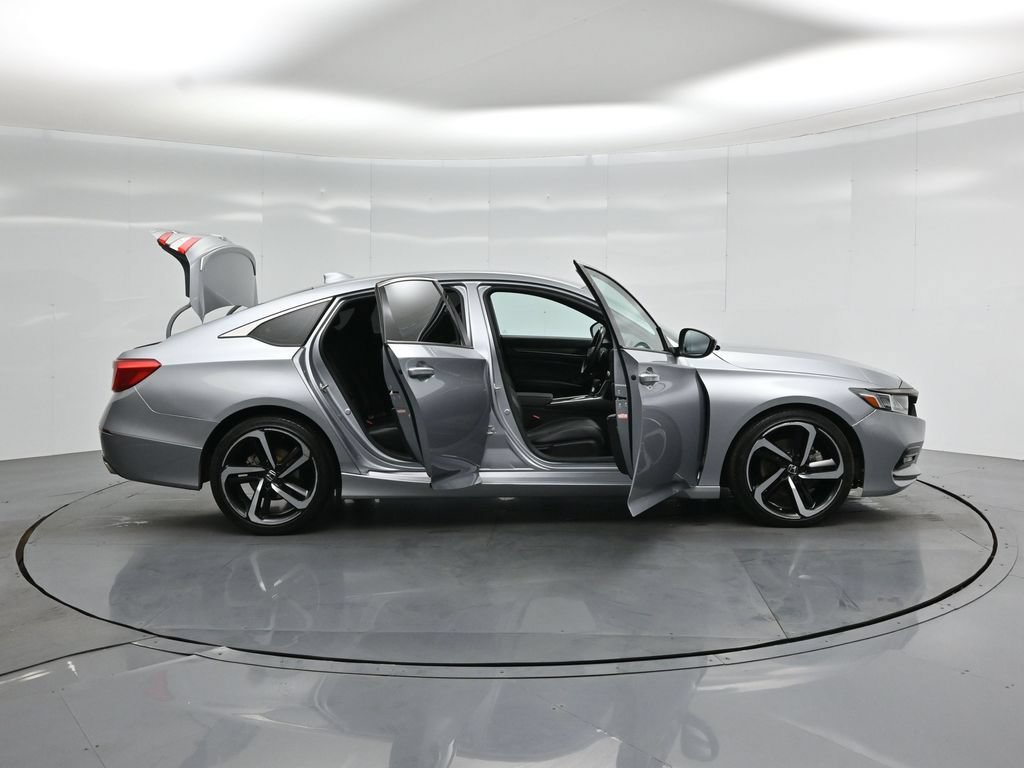 Used 2019 Honda Accord Sport image 3