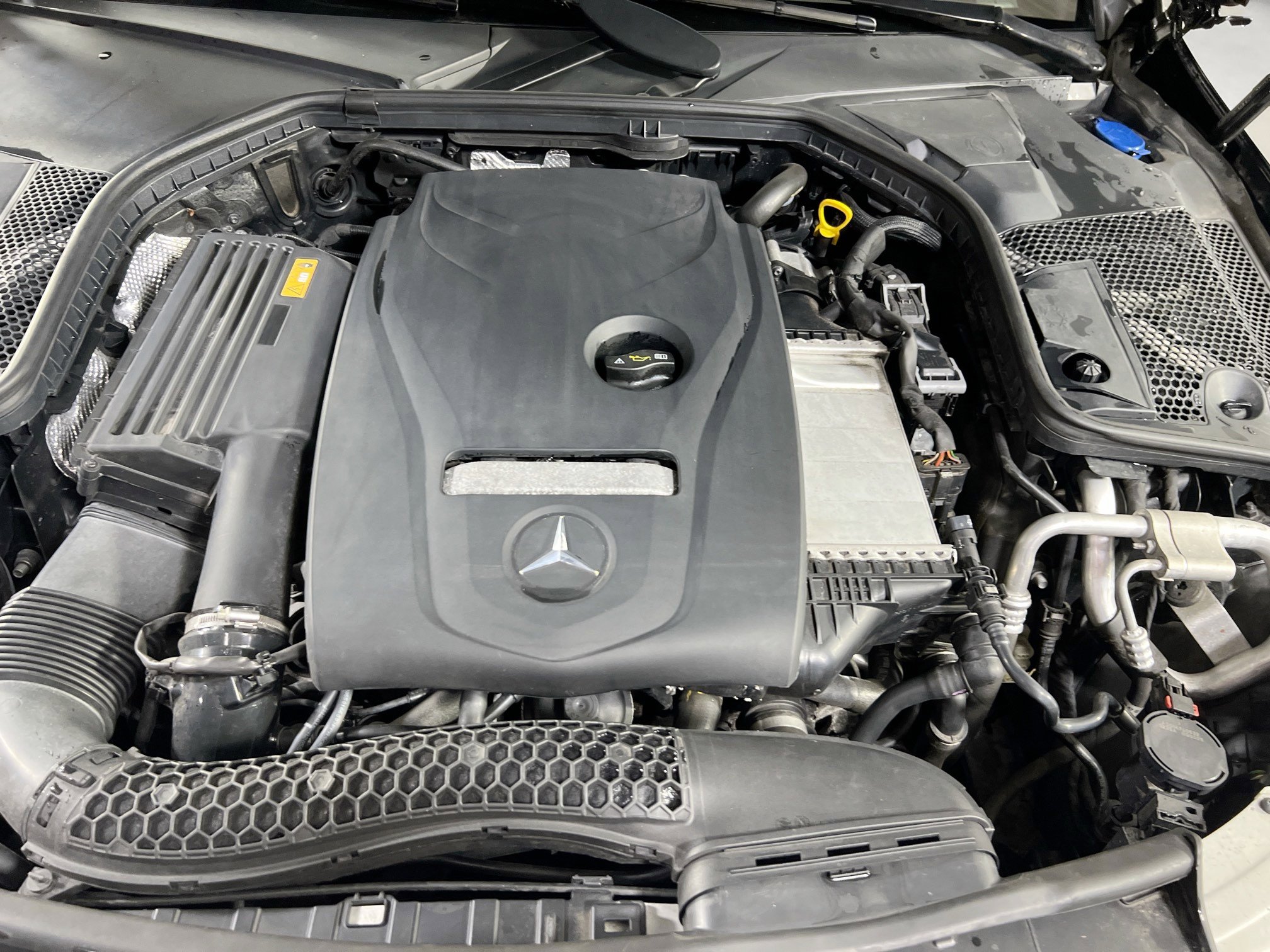 Used 2018 Mercedes-Benz C 300 4MATIC image 30