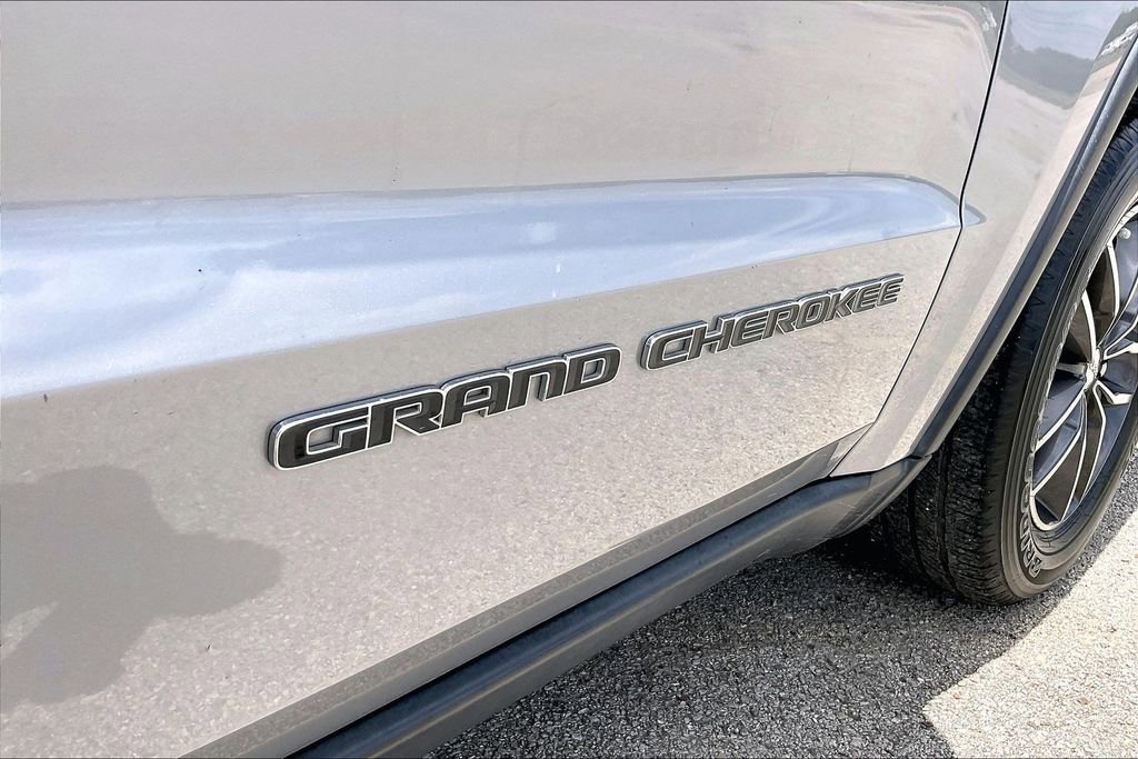 Used 2018 Jeep Grand Cherokee Limited RWD image 21