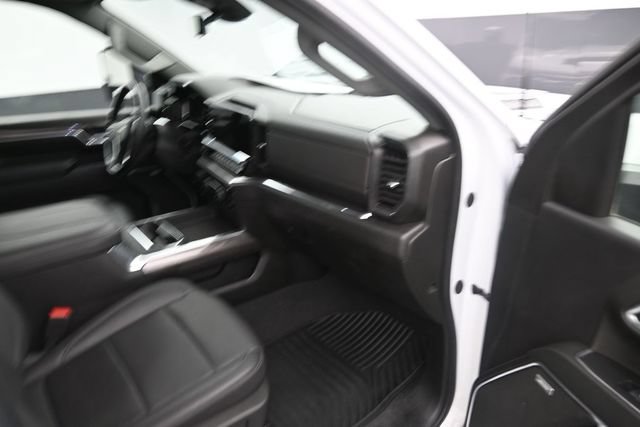 Used 2025 Chevrolet Silverado 2500 LTZ w/ LTZ Premium Package AWD/4WD image 9