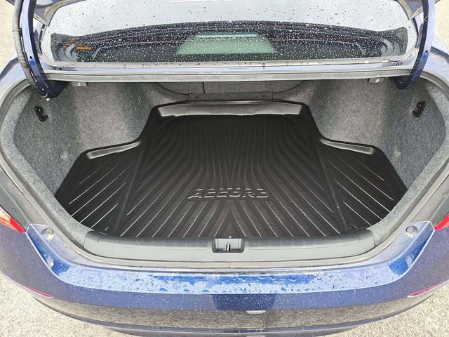 Used 2018 Honda Accord EX image 6