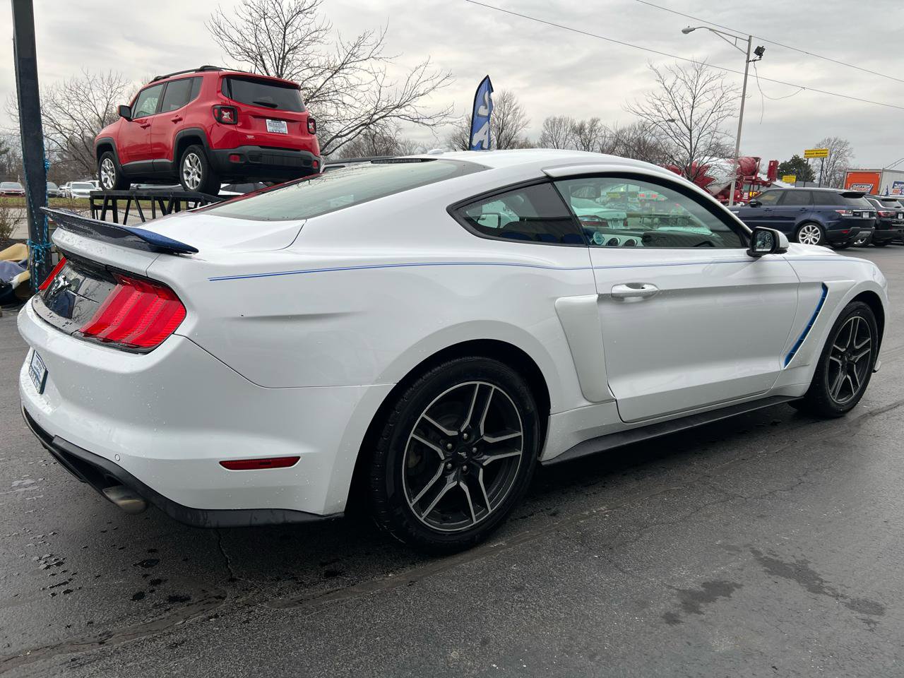 Used 2019 Ford Mustang Premium image 6