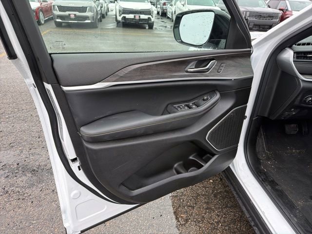 New 2026 Jeep Grand Cherokee Limited image 14