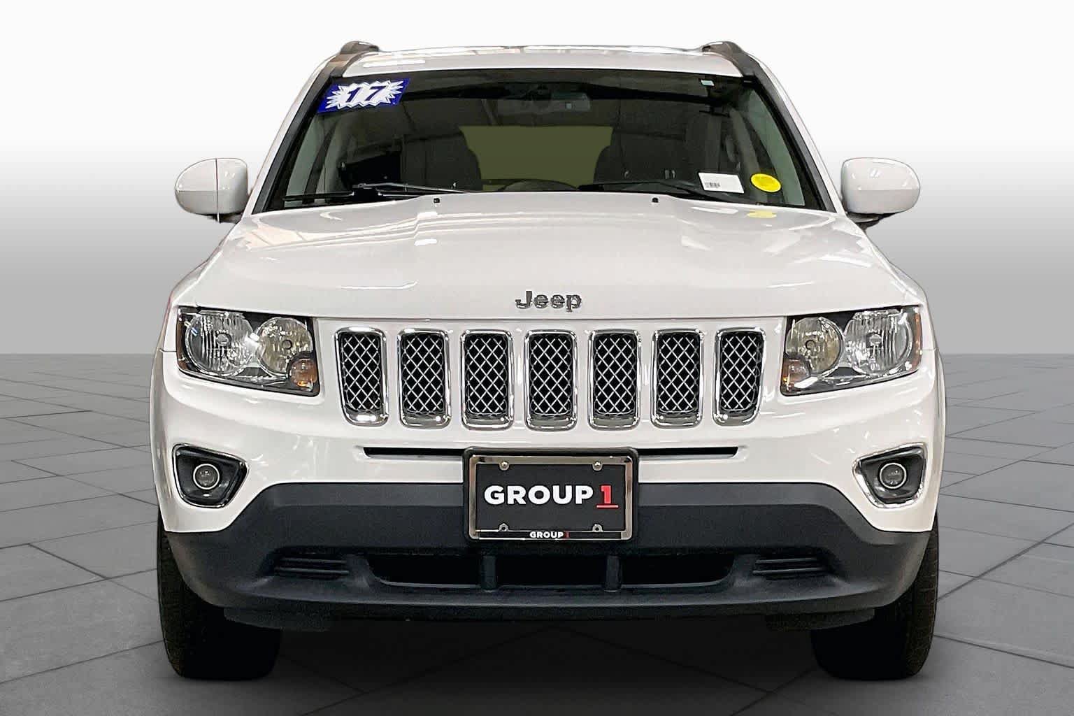 Used 2017 Jeep Compass High Altitude AWD/4WD image 4