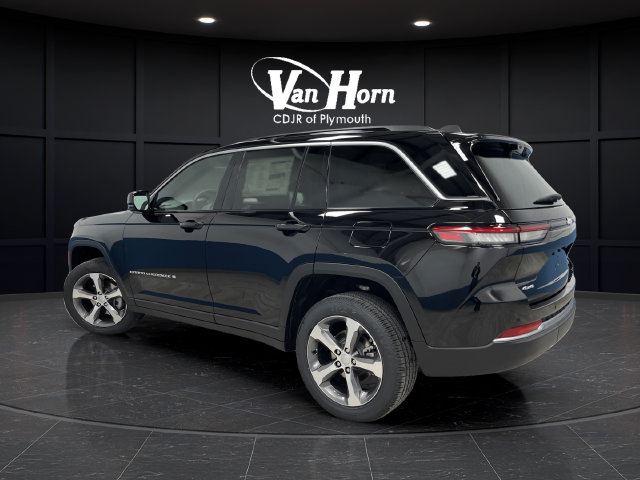 New 2026 Jeep Grand Cherokee Limited w/ Luxury Tech Group II AWD/4WD image 3