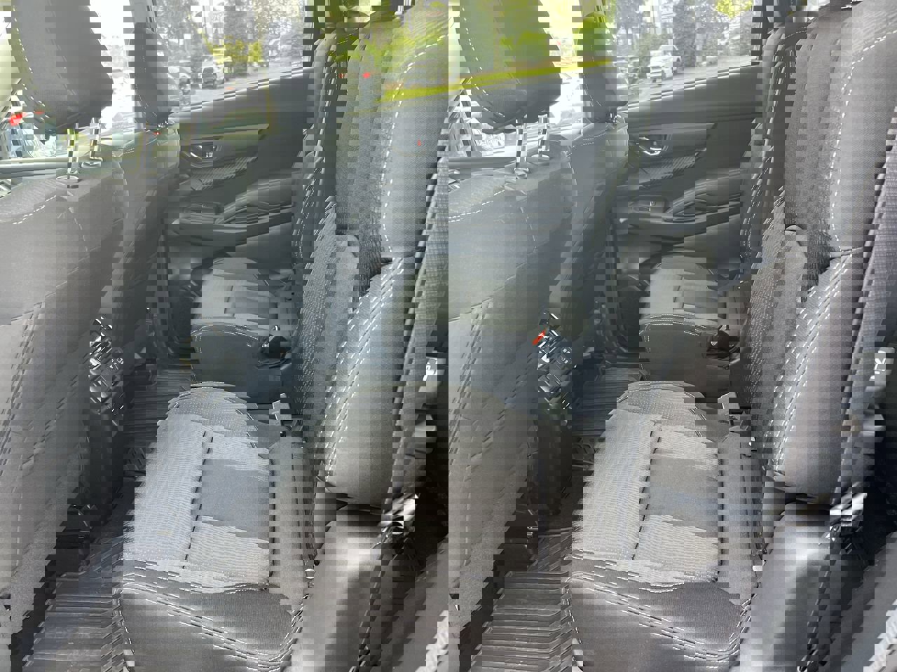 Used 2023 Subaru Ascent Premium w/ Convenience Package image 32