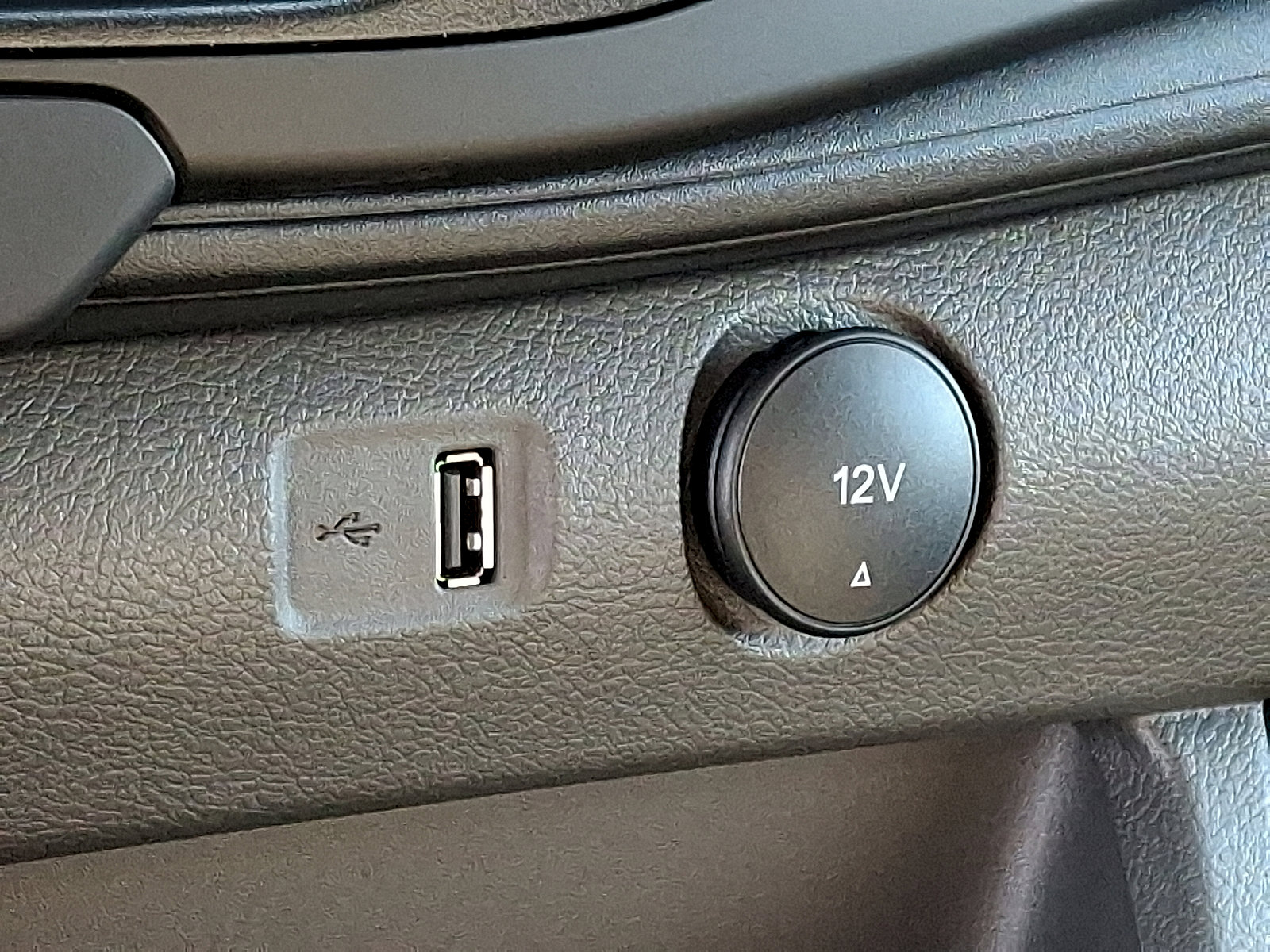 New 2026 Ford Transit 250 148 High Roof w/ Load Area Protection Package image 18